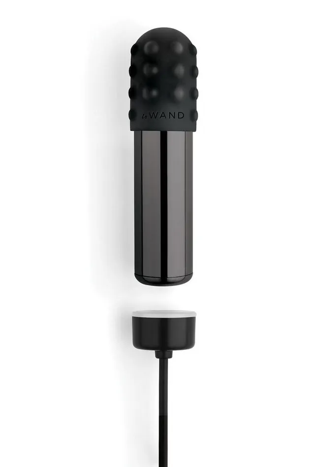 Le Wand Le Wand Bullet Rechargeable Vibrator with Textured Silicone Sleeve and Ring Female Sex Toys Le Wand Le Wand Bullet Rechargeable Vibrator with Textured Silicone Sleeve and Ring Female Sex Toys